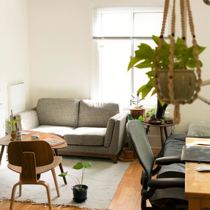 Mix 5 Simple Housewarming Party Ideas For Small Apartments And Once You Have Settled Into Your New Apartment It S Time To Consider Throwing An Housewarming Party Since A Small E